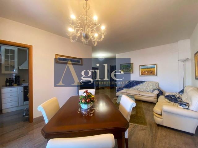 Appartamento in vendita a Porto d'Ascoli centro, Marche