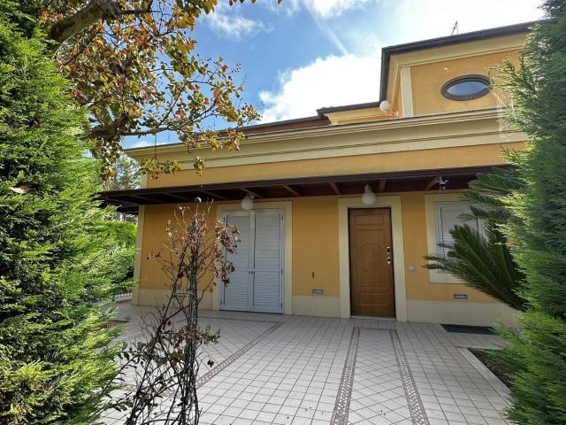Appartamento in vendita a Ragnola, Marche