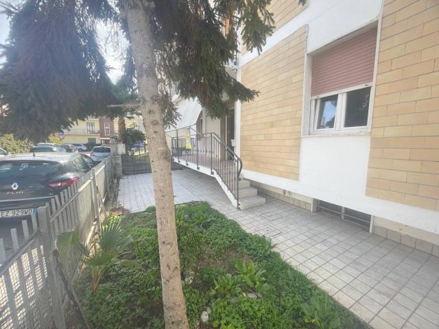 Appartamento in vendita a Sentina, Marche