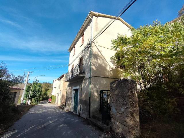 Appartamento in vendita a San Benedetto in Perillis, L'Aquila