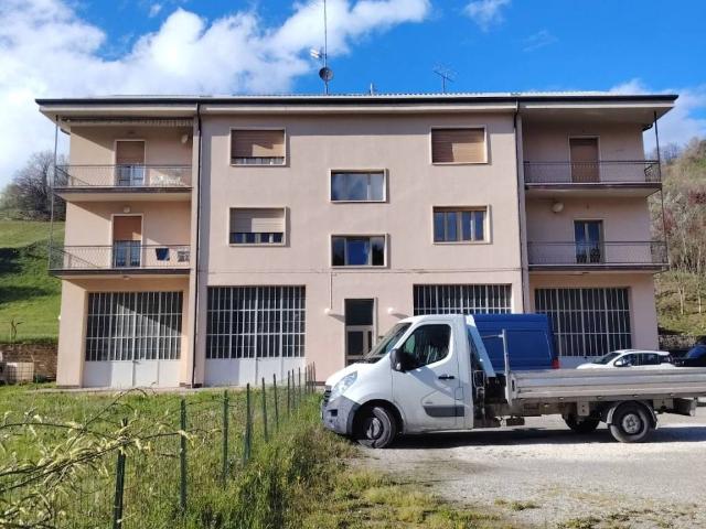 Appartamento in vendita a Unione dell'Appennino Bolognese, San Benedetto Val Di Sambro