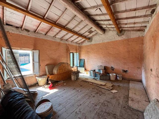 Villa Indipendente in vendita a Sud-Est, Brenzone