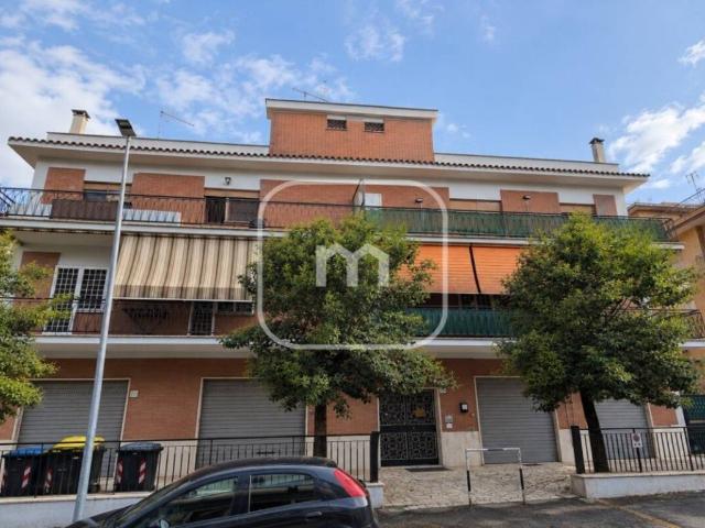 Appartamento in vendita a Colle La Torre, Roma Capitale