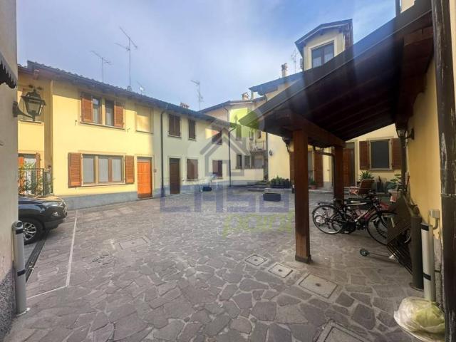 Appartamento in vendita a San Colombano Al Lambro, Lombardia