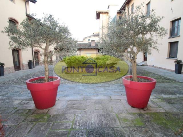 Appartamento in vendita a San Colombano Al Lambro, Lombardia