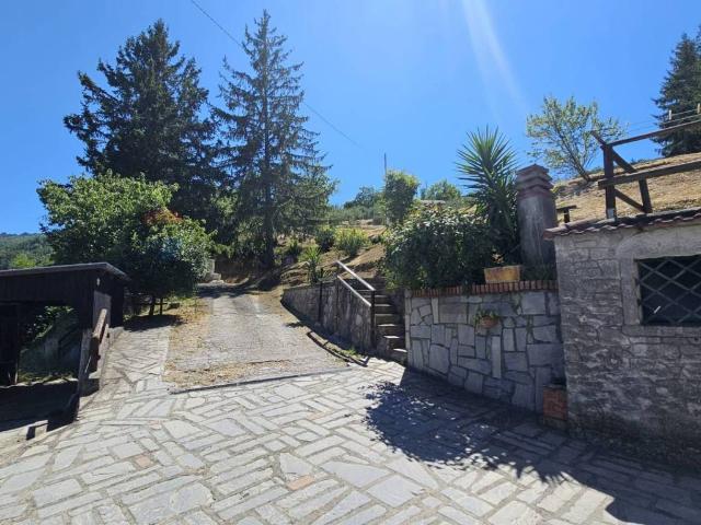Appartamento in vendita a San Colombano Certenoli