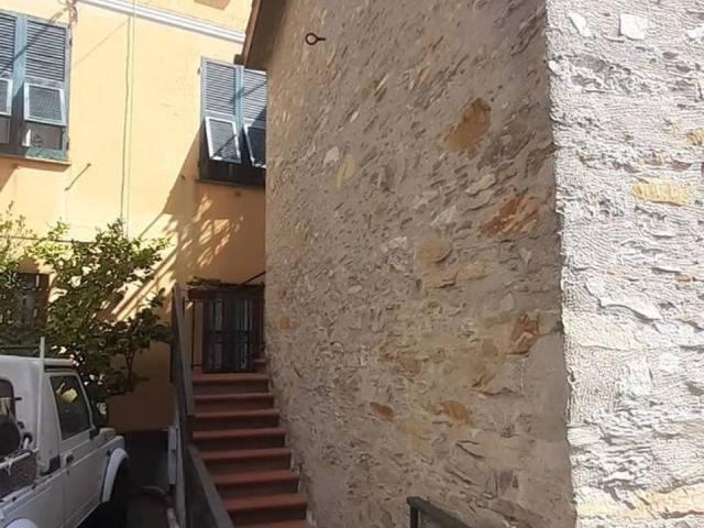 Appartamento in vendita a San Colombano Certenoli, Leivi