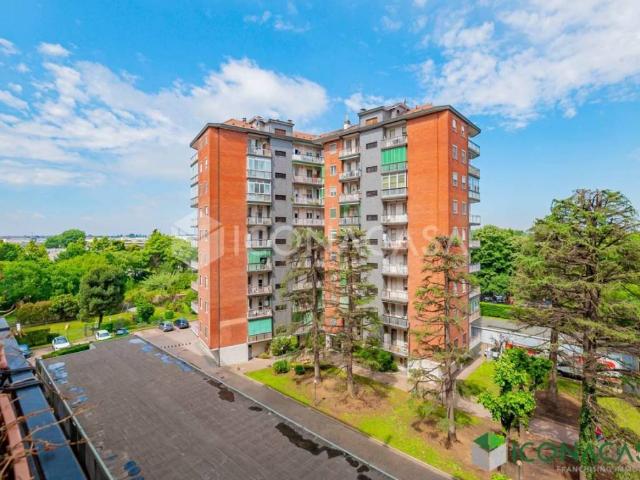 Appartamento in vendita a San Donato Milanese, Lombardia