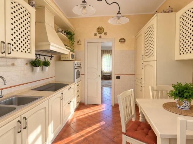 Appartamento in vendita a San Donato Milanese, Lombardia