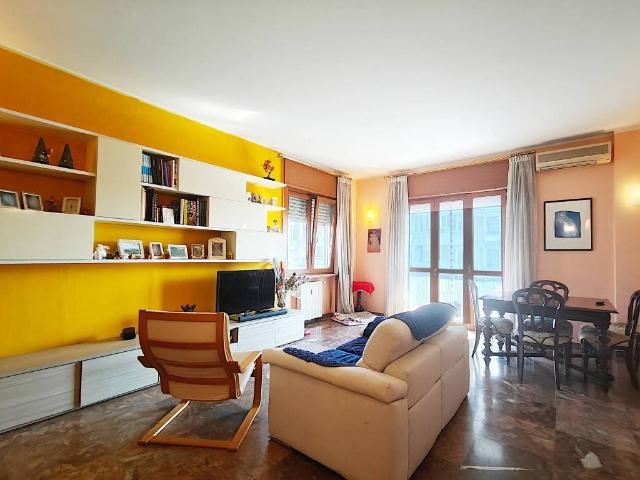 Appartamento in vendita a San Donato Milanese, Lombardia