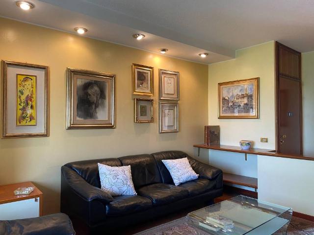 Appartamento in vendita a San Donato Milanese, Lombardia