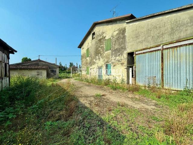 Rustico in vendita a Unione Comuni Modenesi Area Nord, San Felice Sul Panaro
