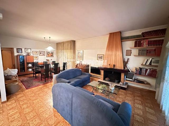 Villa Indipendente in vendita a Unione Comuni Modenesi Area Nord, San Felice Sul Panaro