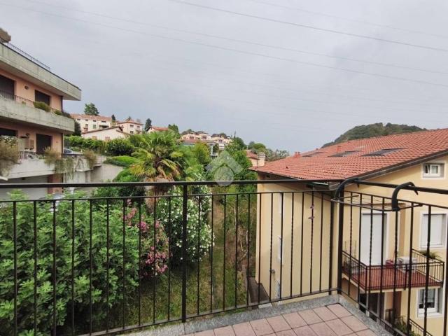 Appartamento in vendita a San Fermo Della Battaglia, Lombardia