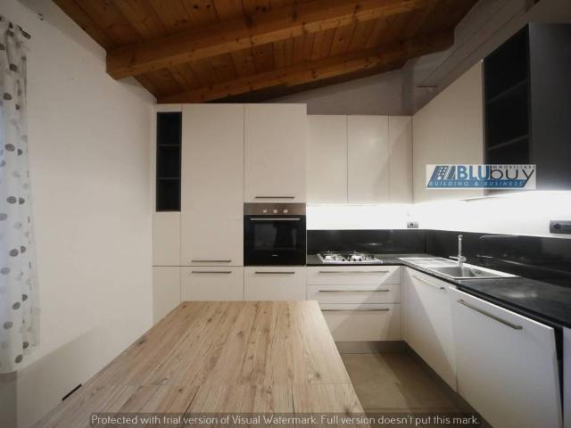 Appartamento in vendita a San Fermo Della Battaglia, Como