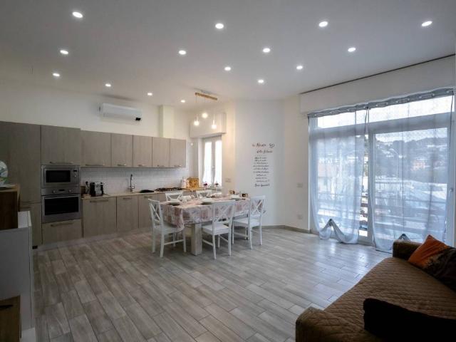 Appartamento in vendita a San Fermo Della Battaglia, Como