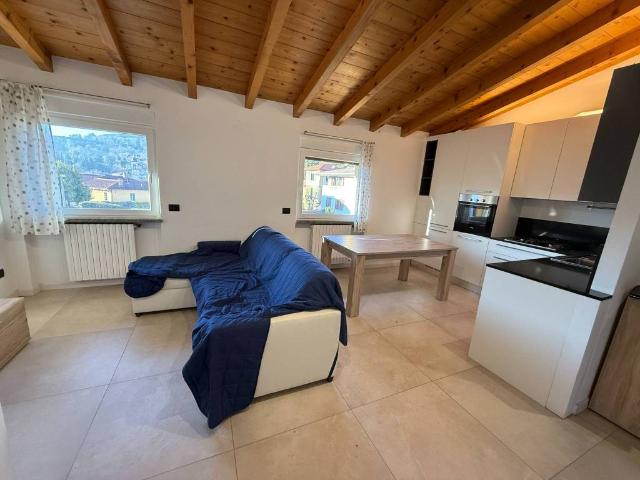 Appartamento in vendita a San Fermo Della Battaglia, Como