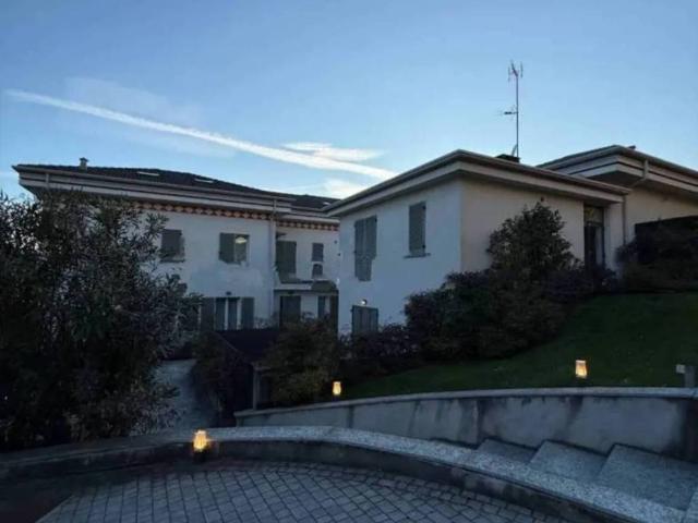 Appartamento in vendita a San Fermo Della Battaglia, Lombardia