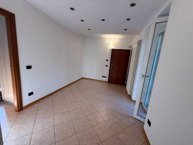Appartamento in vendita a San Fermo Della Battaglia, Lombardia