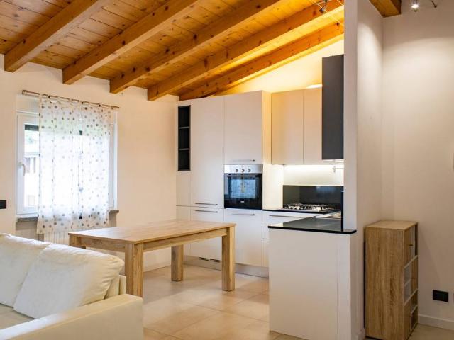 Appartamento in vendita a San Fermo Della Battaglia, Como