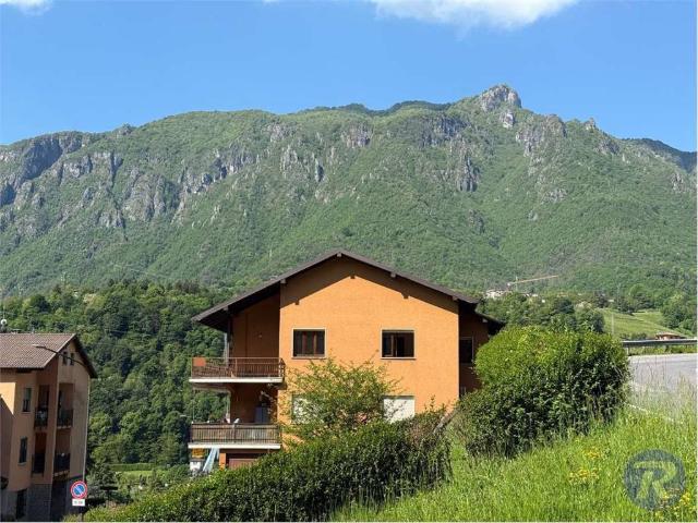 Appartamento in vendita a Comunità Montana della Valle Brembana, San Giovanni Bianco