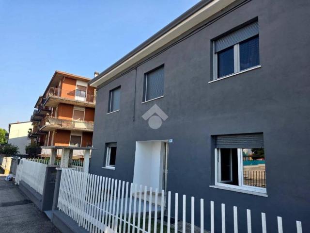 Appartamento in vendita a San Giovanni Lupatoto, Verona