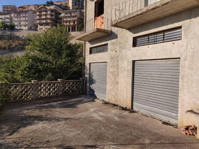 Appartamento in vendita a San Marco D'alunzio, Sicilia