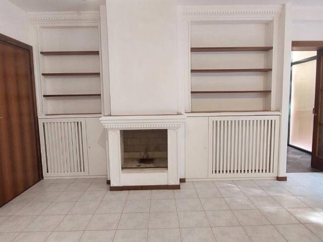 Appartamento in vendita a Gengone, Borgo Maggiore