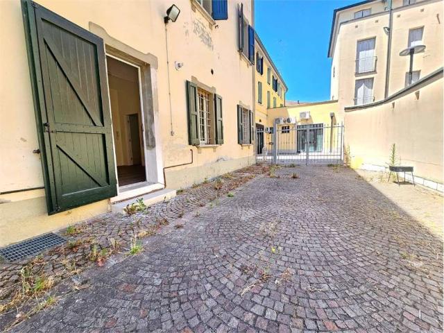 Appartamento in vendita a Pianura Reggiana, Re