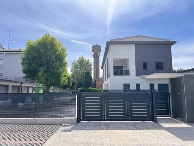 Appartamento in vendita a Pianura Reggiana, Re