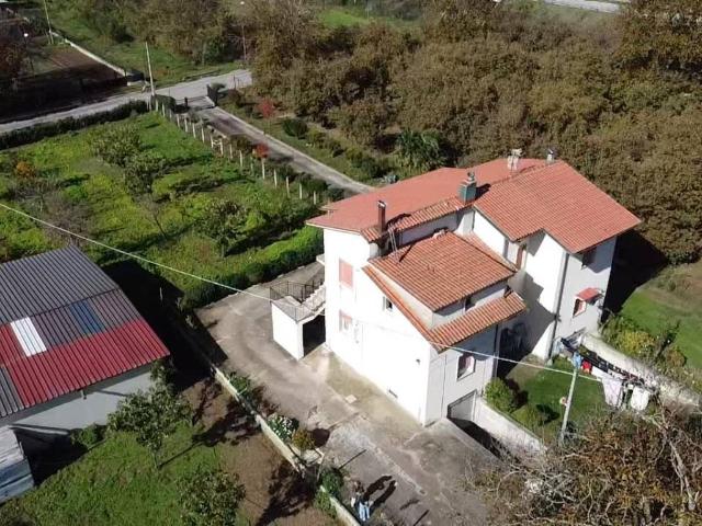 Appartamento in vendita a San Martino Valle, Campania