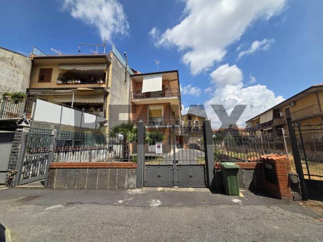 Appartamento in vendita a San Pietro Clarenza, Sicilia