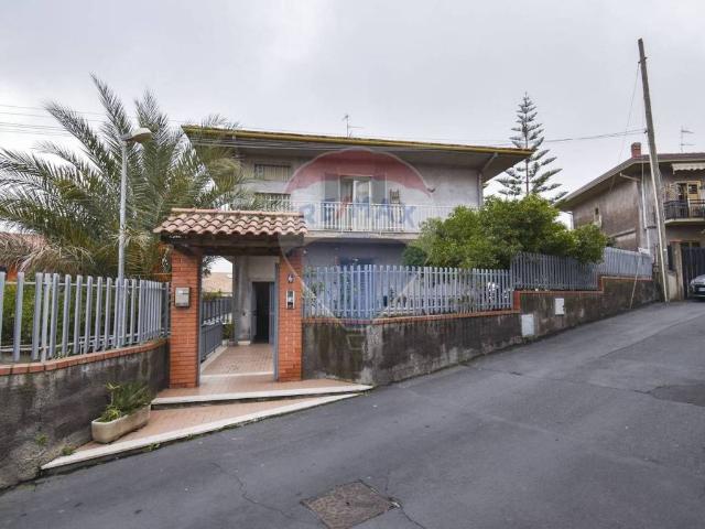 Appartamento in vendita a San Pietro Clarenza, Catania