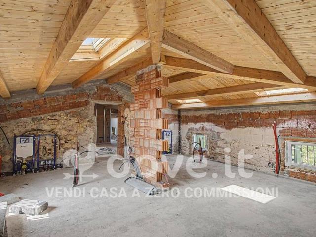 Appartamento in vendita a Corrubbio di Negarine, San Pietro In Cariano