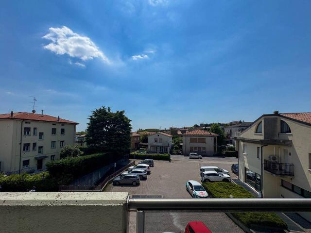 Appartamento in vendita a San Pietro In Cariano, Veneto