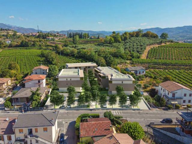 Appartamento in vendita a Corrubbio di Negarine, San Pietro In Cariano