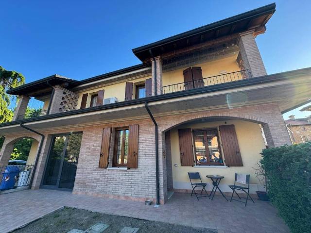 Villa Schiera in vendita a San Possidonio, Modena