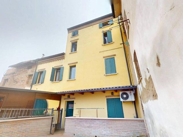 Appartamento in vendita a Unione delle Terre d'Argine, Novi Di Modena