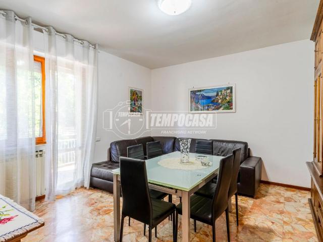 Appartamento in vendita a Settempeda, Marche
