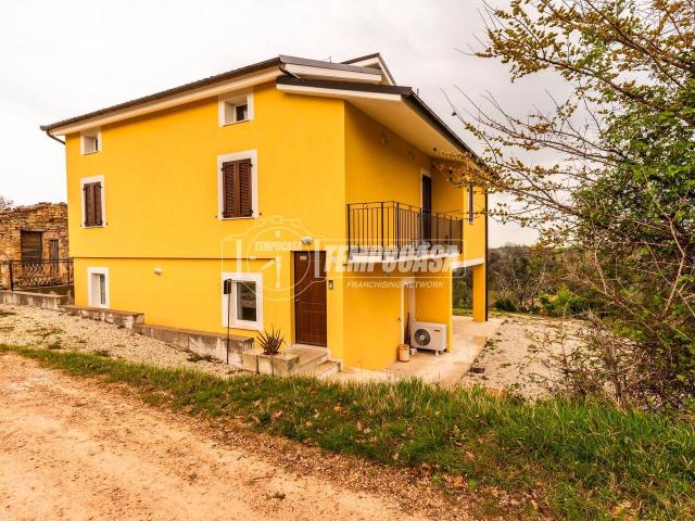 Appartamento in vendita a Le Casette, Marche