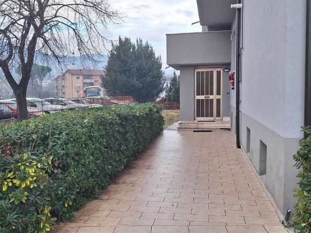 Appartamento in vendita a Settempeda, Marche