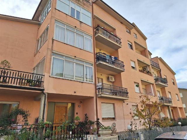 Appartamento in vendita a Settempeda, Marche