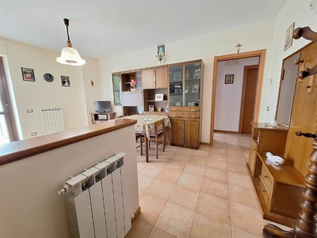 Appartamento in vendita a Settempeda, San Severino Marche