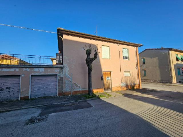 Appartamento in vendita a Di Contro, Marche