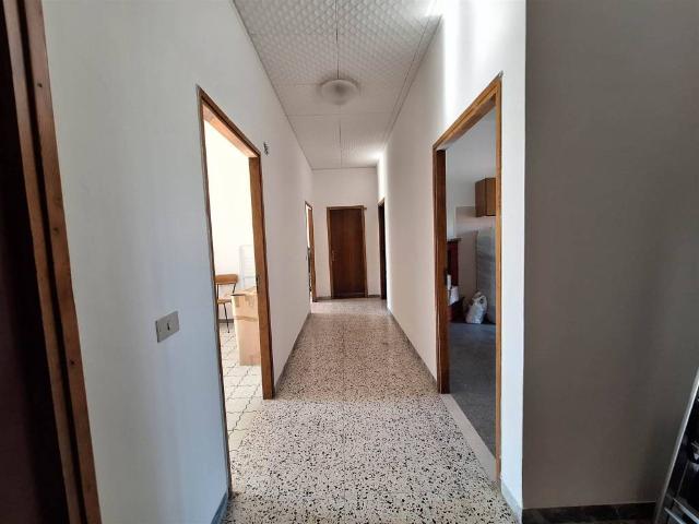 Appartamento in vendita a Scaloni, Marche