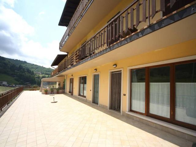 Appartamento in vendita a San Zeno Di Montagna, Veneto