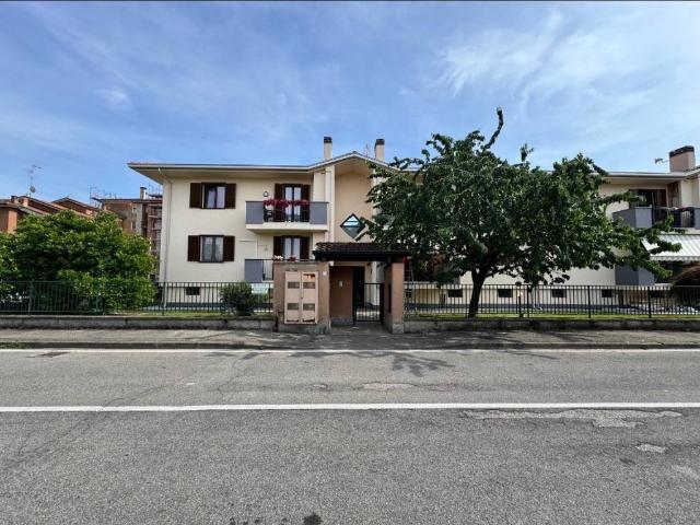 Appartamento in vendita a San Zenone Al Lambro, Lombardia