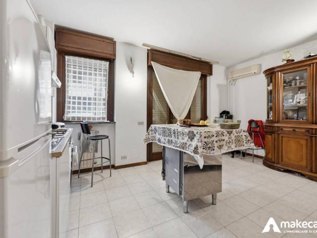 Appartamento in vendita a San Zenone Al Lambro, Lombardia