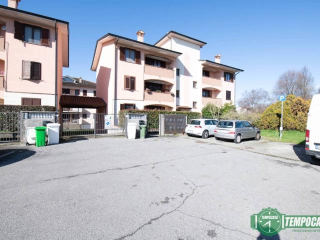 Appartamento in vendita a San Zenone Al Lambro, Lombardia