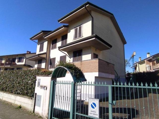 Villa Indipendente in vendita a San Zenone Al Lambro, Lombardia